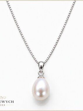 NC-10--White Freshwater Pearl Pendant Necklace